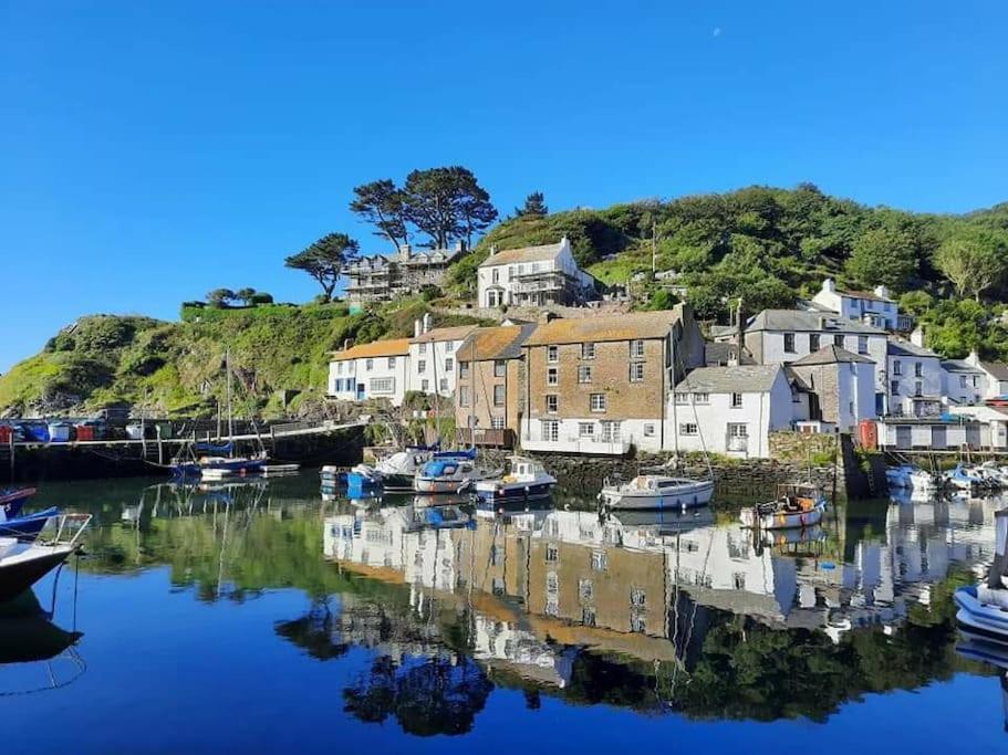 Bijou Coastal Apartment In Polperro With Hot Tub Onsite Parking Downhill Walk To Village Bagian luar foto