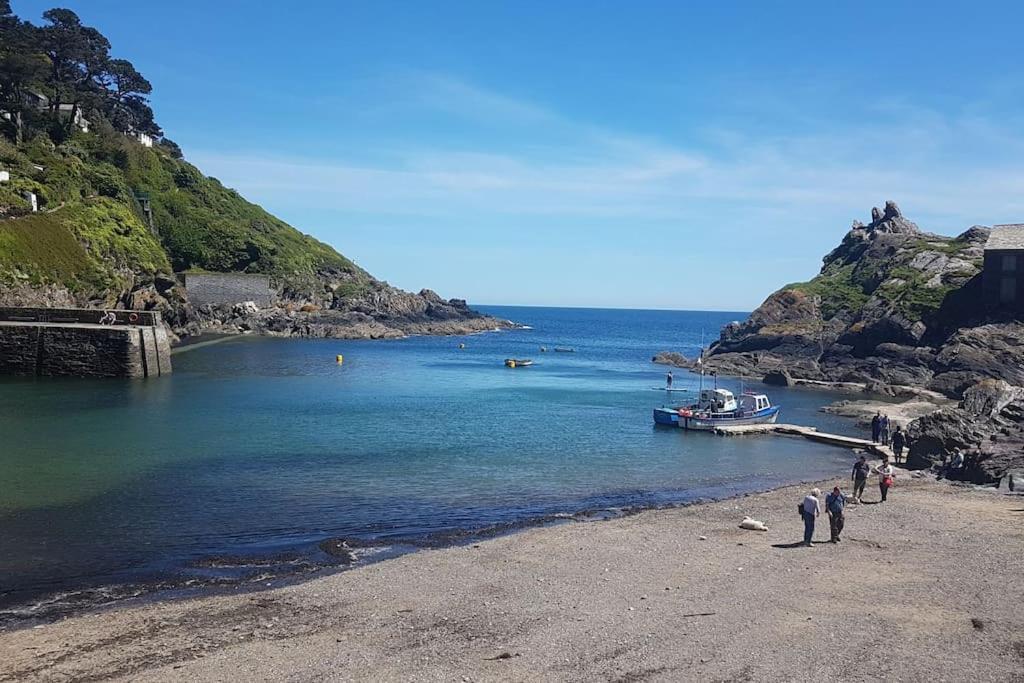 Bijou Coastal Apartment In Polperro With Hot Tub Onsite Parking Downhill Walk To Village Bagian luar foto