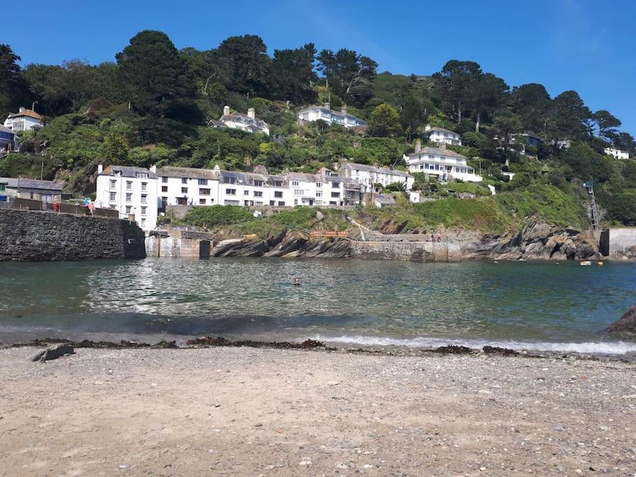 Bijou Coastal Apartment In Polperro With Hot Tub Onsite Parking Downhill Walk To Village Bagian luar foto