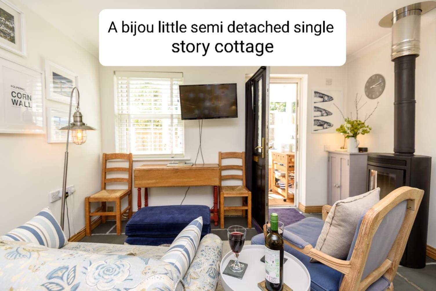 Bijou Coastal Apartment In Polperro With Hot Tub Onsite Parking Downhill Walk To Village Bagian luar foto